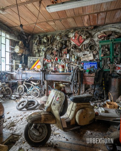 Motorcycle and bicycle workshop