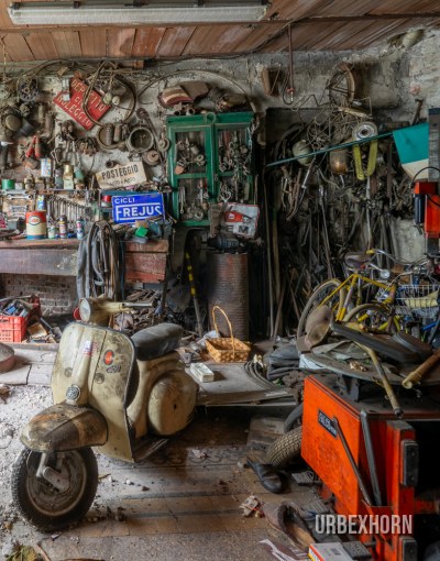 Motorcycle and bicycle workshop
