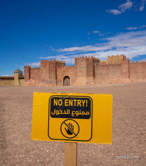 Foto 7 per Abandoned Film Set