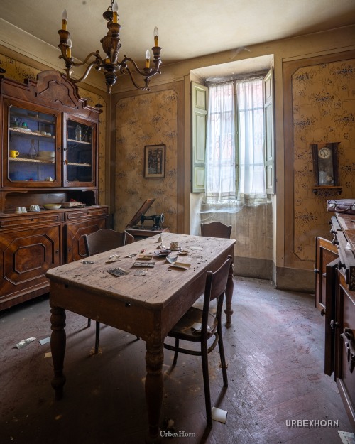 Foto 2 della galleria per guest courtesies