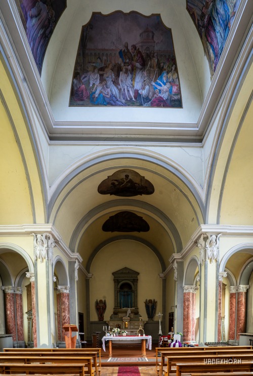 Foto 3 della galleria per I will only kneel before God