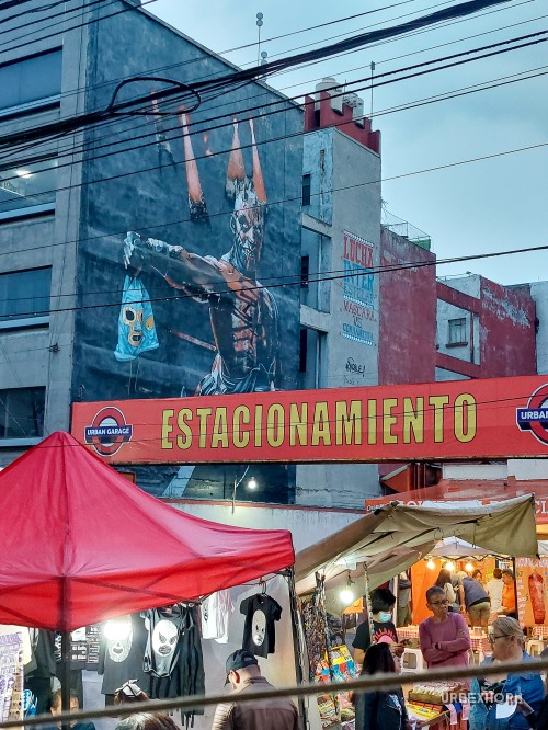 Foto 3 per In the Street of Mexico City