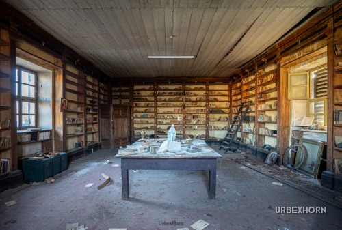 Foto 5 per Between the sacred and the profane