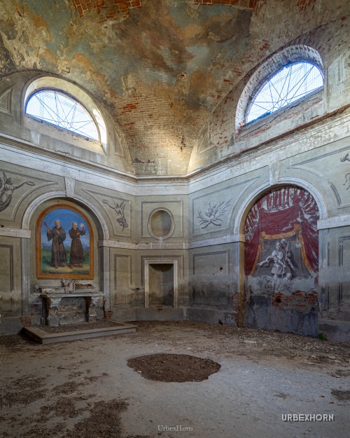 Foto 1 della galleria per Faith remains