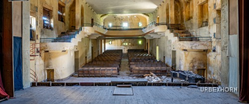 Foto 3 per Curtain call